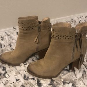 Ankle booties